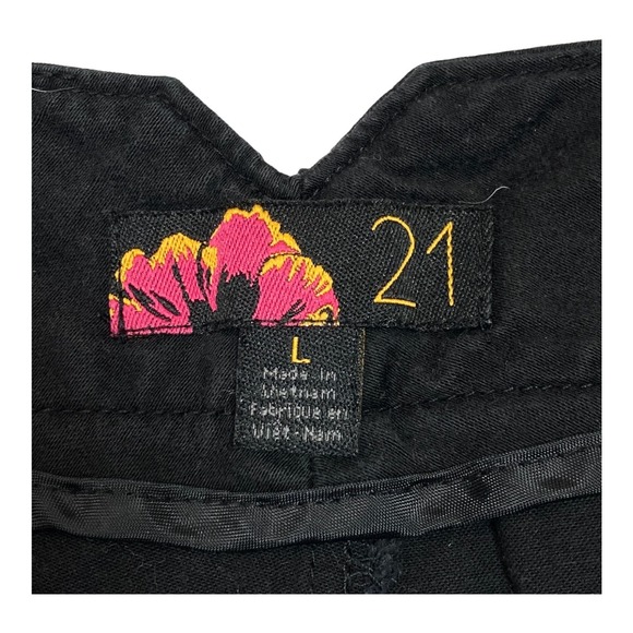 21 Brand Shorts Black, Cuffs, Pockets Size L - Picture 3 of 6